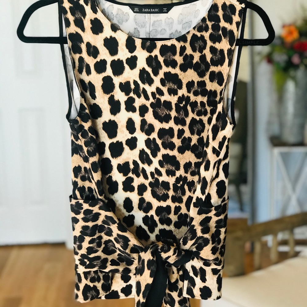 Never been worn Zara blouse